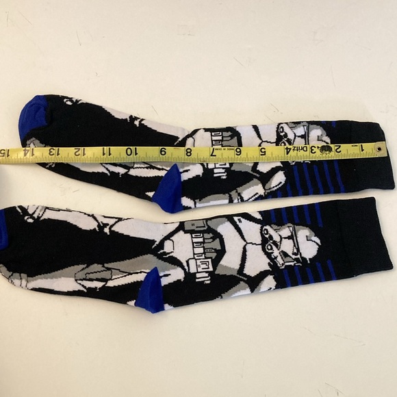 Star Wars storm trooper socks NEW OSFM - Picture 4 of 6